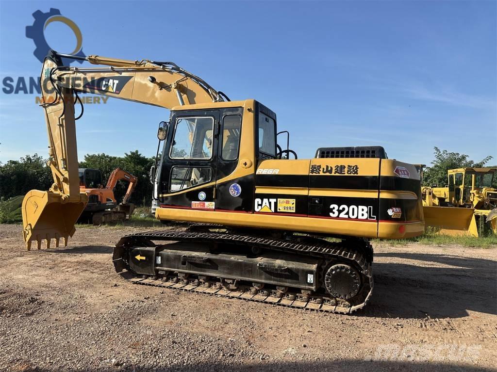 CAT 320 B L Bandgrävare