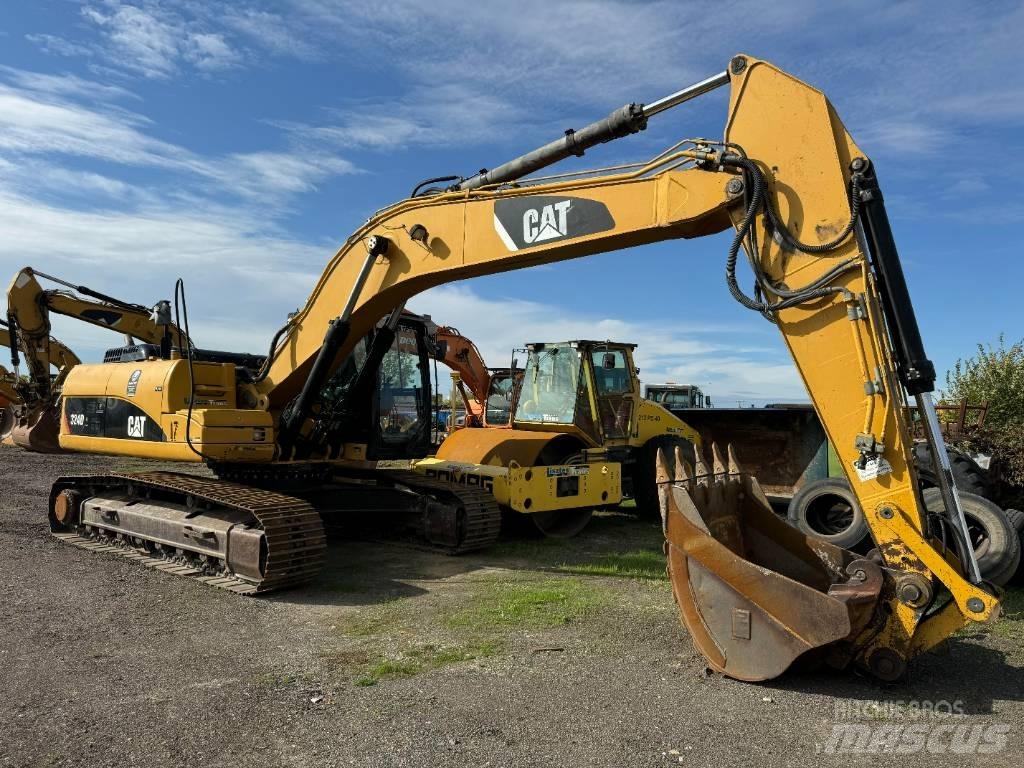 CAT 324 D L Bandgrävare