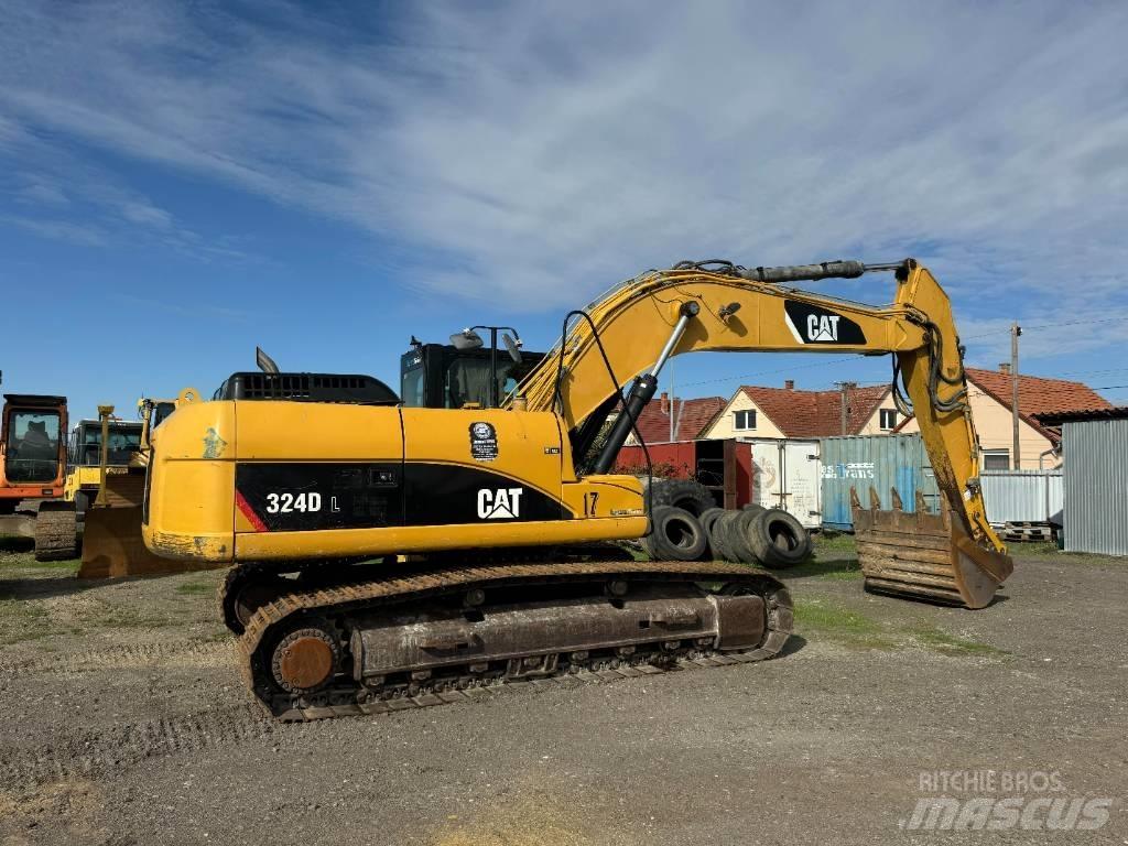 CAT 324 D L Bandgrävare