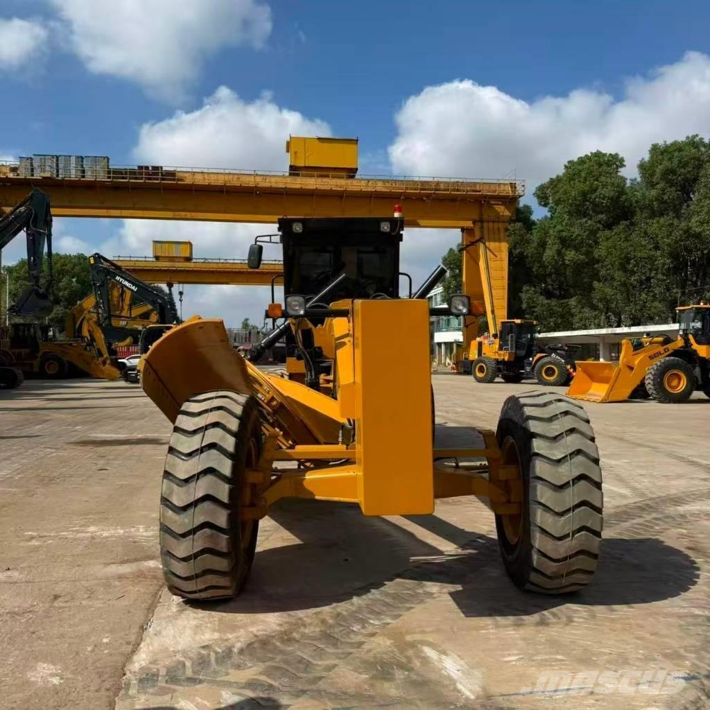 CAT 120G Väghyvlar