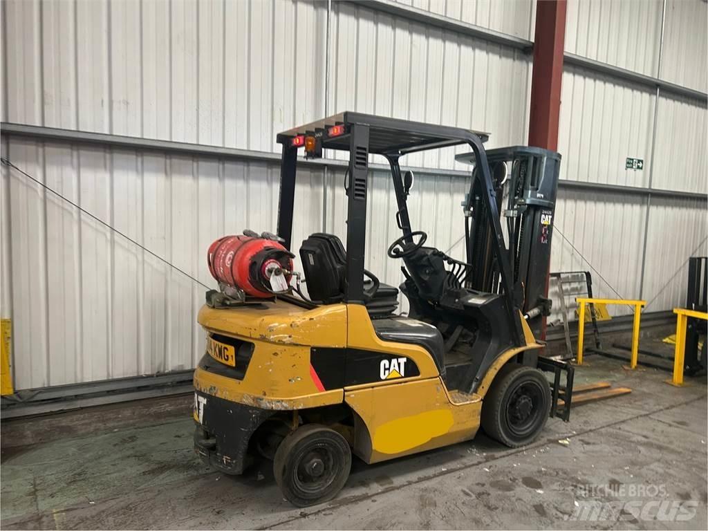 CAT GP25NT Gasolmotviktstruckar