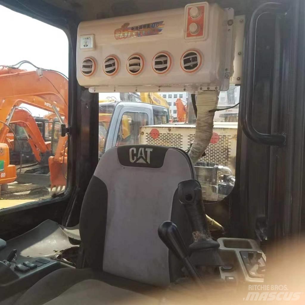 CAT 304 CR Minigrävare < 7t