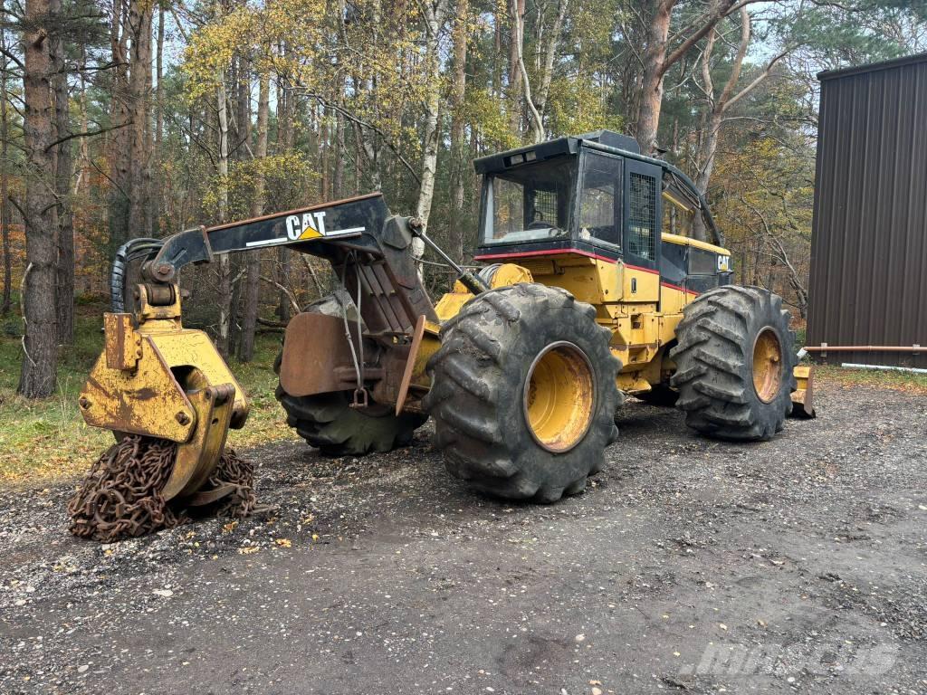 CAT 525B Skidder Lunnare