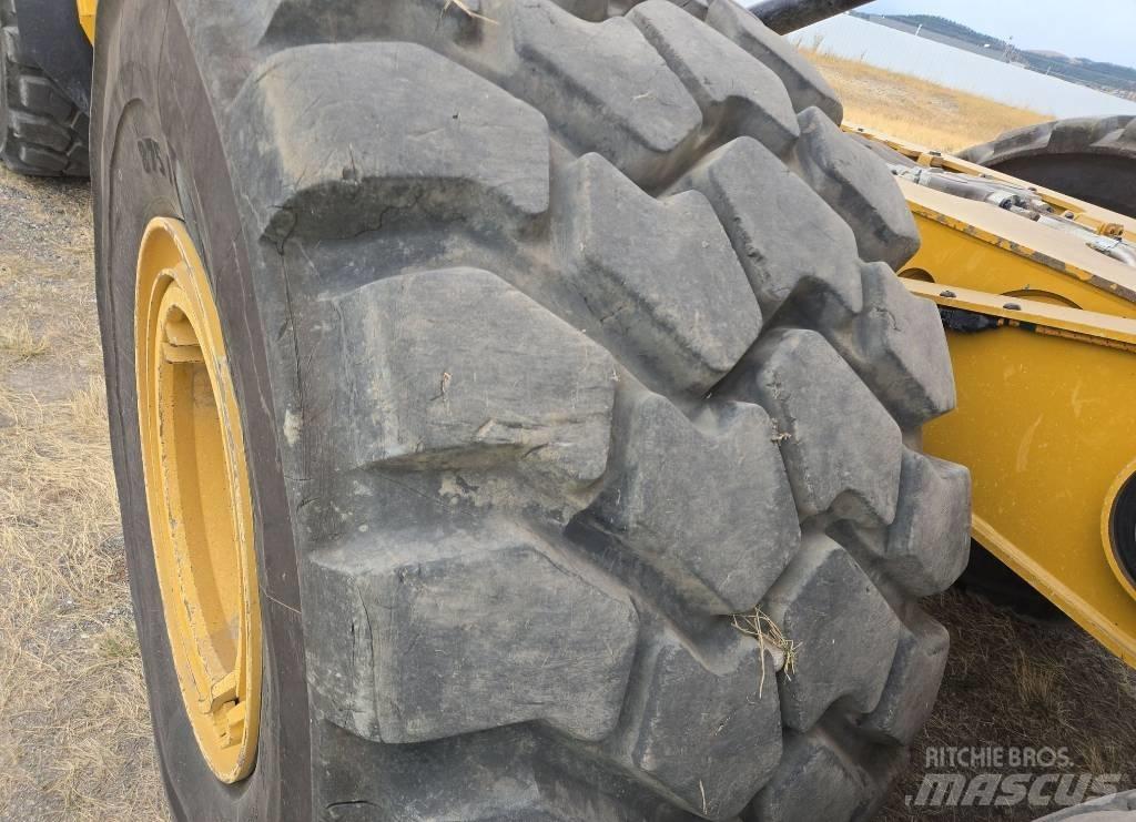 CAT 745 Midjestyrd dumper