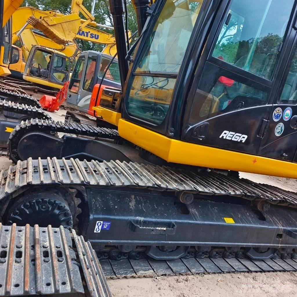 CAT 323 D Bandgrävare