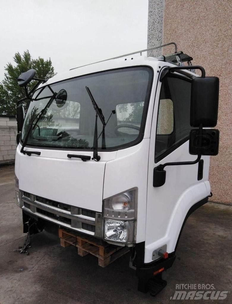 Isuzu FRR Euro 5 Hytter och interiör