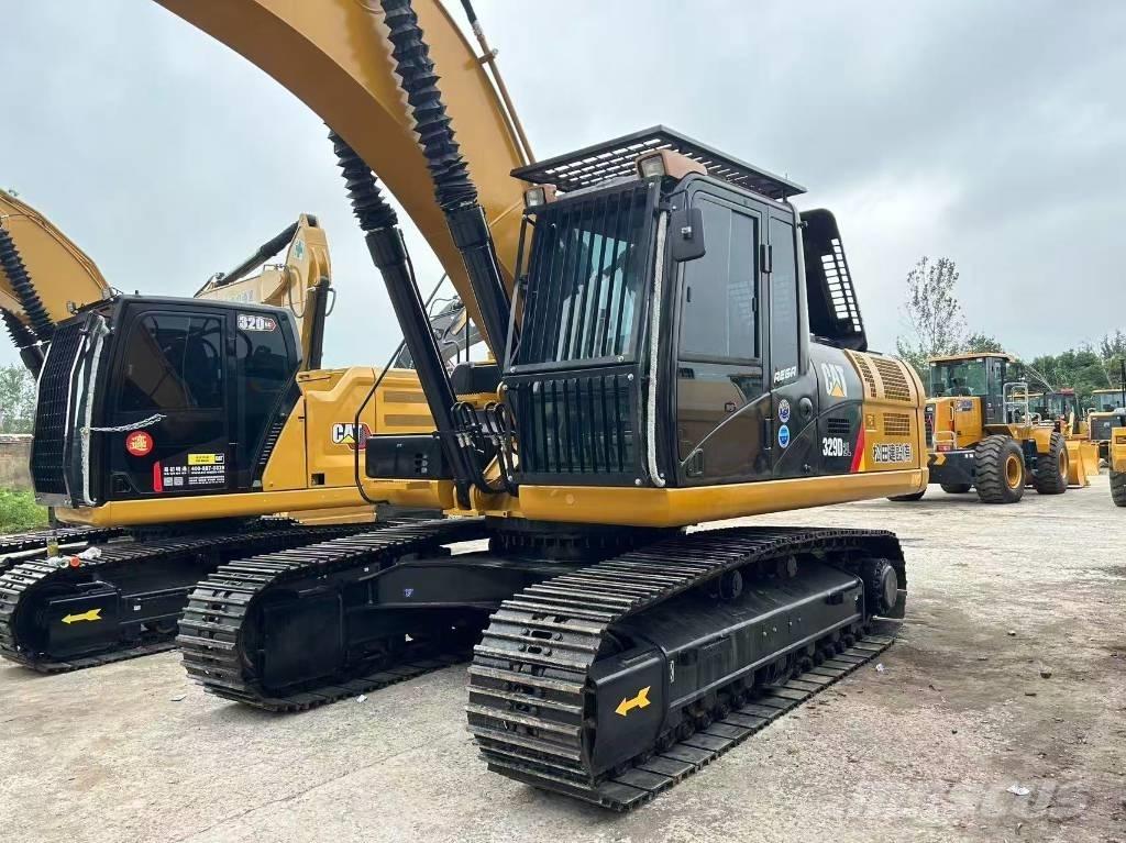 CAT 329 Bandgrävare