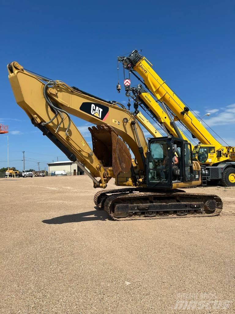 CAT 320 D L Bandgrävare