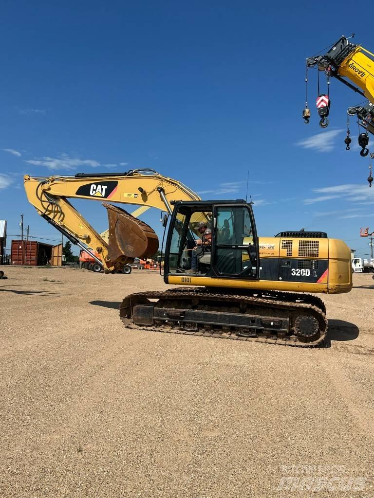 CAT 320 D L Bandgrävare