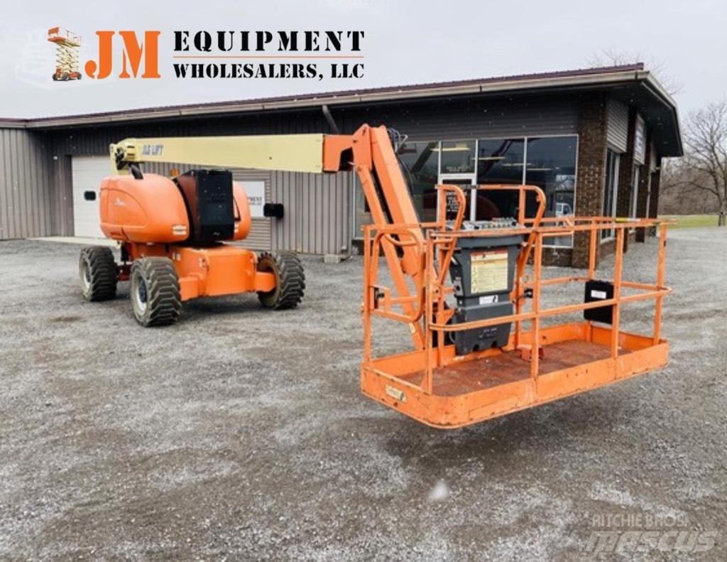 JLG 800 AJ Bomliftar