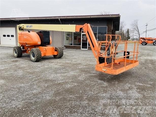 JLG 800 AJ Bomliftar