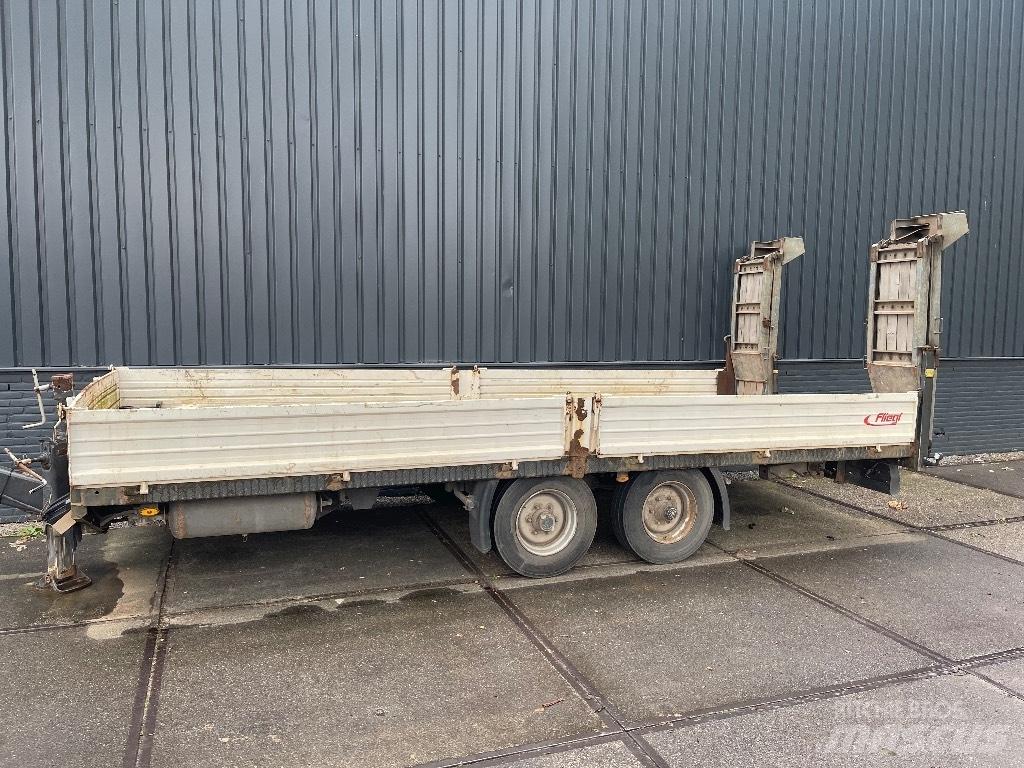 Fliegel 8 ton Biltransportsläp