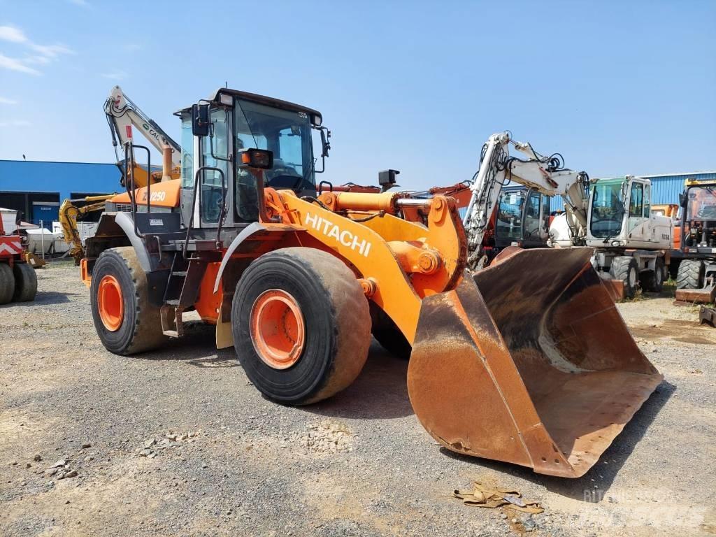 Hitachi ZW250 Hjullastare
