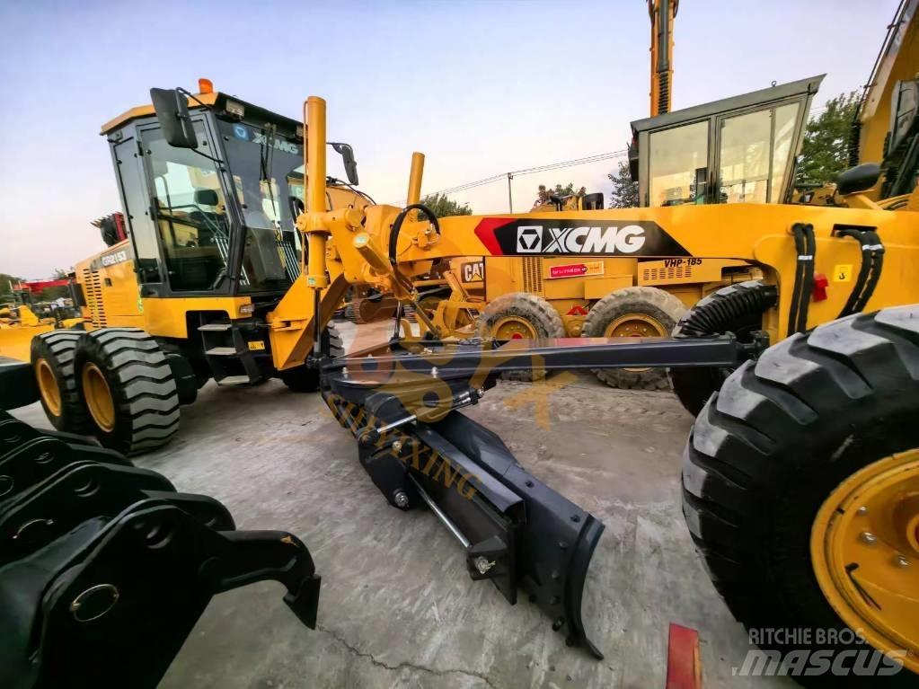 XCMG GR 2153 Väghyvlar