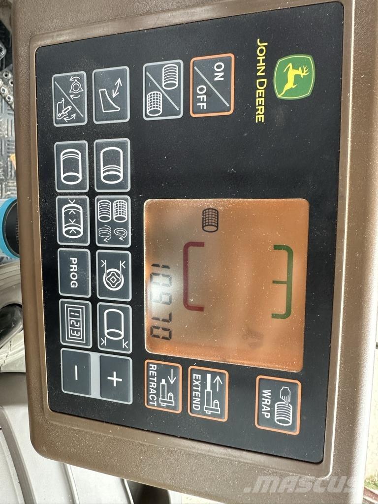 John Deere V461M Rundbalspressar