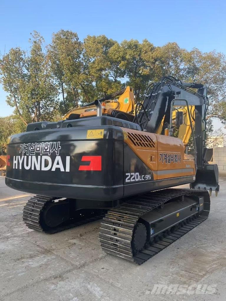 Hyundai 220LC-9S Bandgrävare