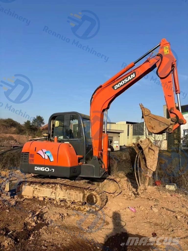 Doosan DH 60 Bandgrävare