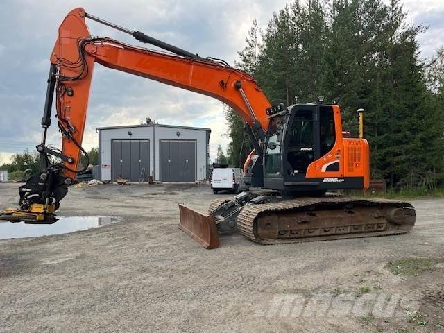 Doosan DX235 LCRD Bandgrävare
