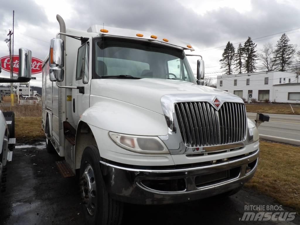 Freightliner M2 Lastbilar för dryckesleveranser