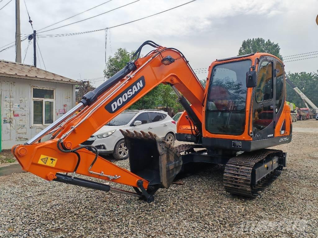 Doosan DX75-9C Midigrävmaskiner 7t - 12t