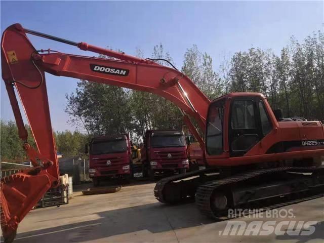Doosan DH 225 LC-7 Bandgrävare