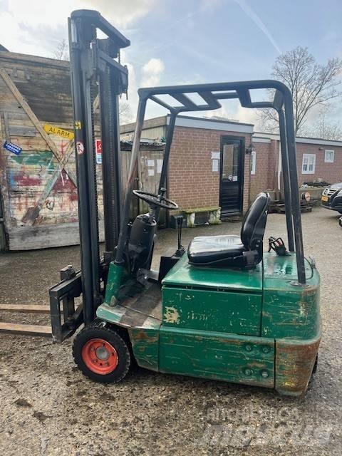 Linde E 15 Elmotviktstruckar