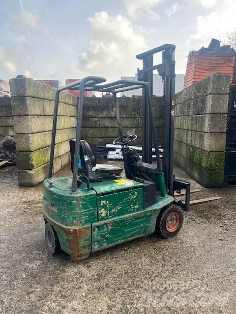 Linde E 15 Elmotviktstruckar