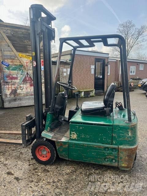 Linde E 15 Elmotviktstruckar