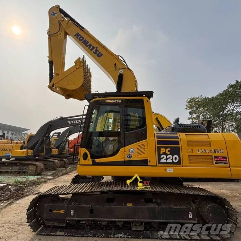 Komatsu PC 220-8 Bandgrävare