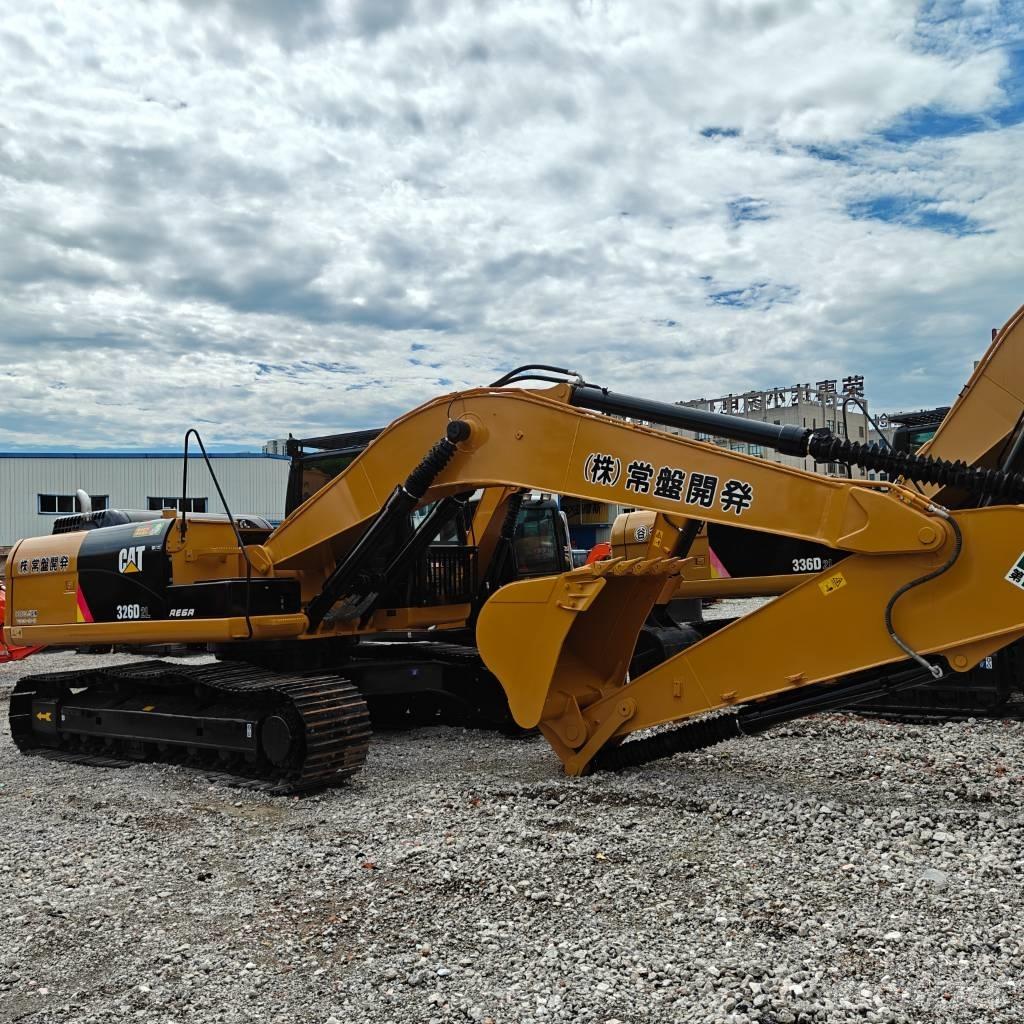 CAT 326D2 Bandgrävare