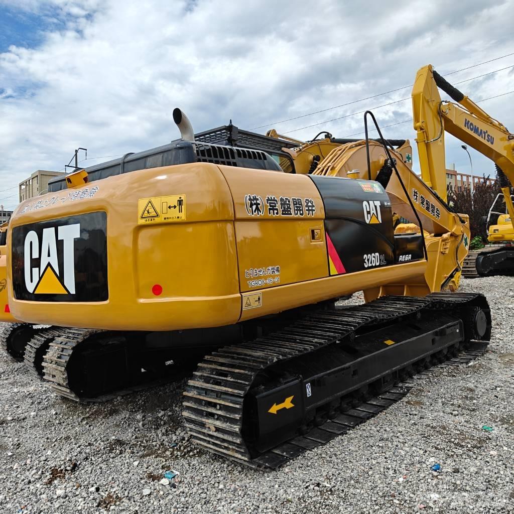 CAT 326D2 Bandgrävare