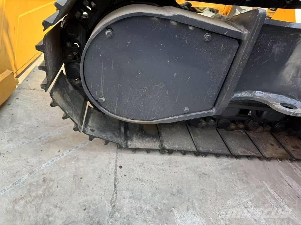 Doosan DX 300 LCA Bandgrävare