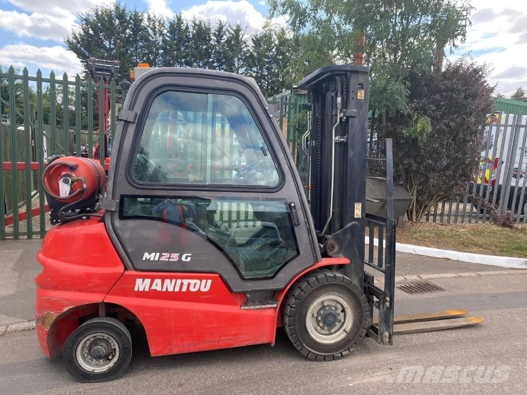 Manitou MI 25 G Gasolmotviktstruckar