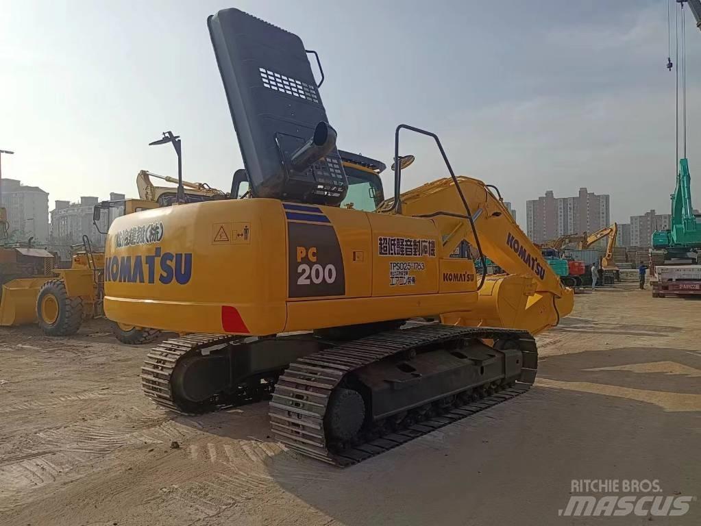 Komatsu pc200-8 Bandgrävare
