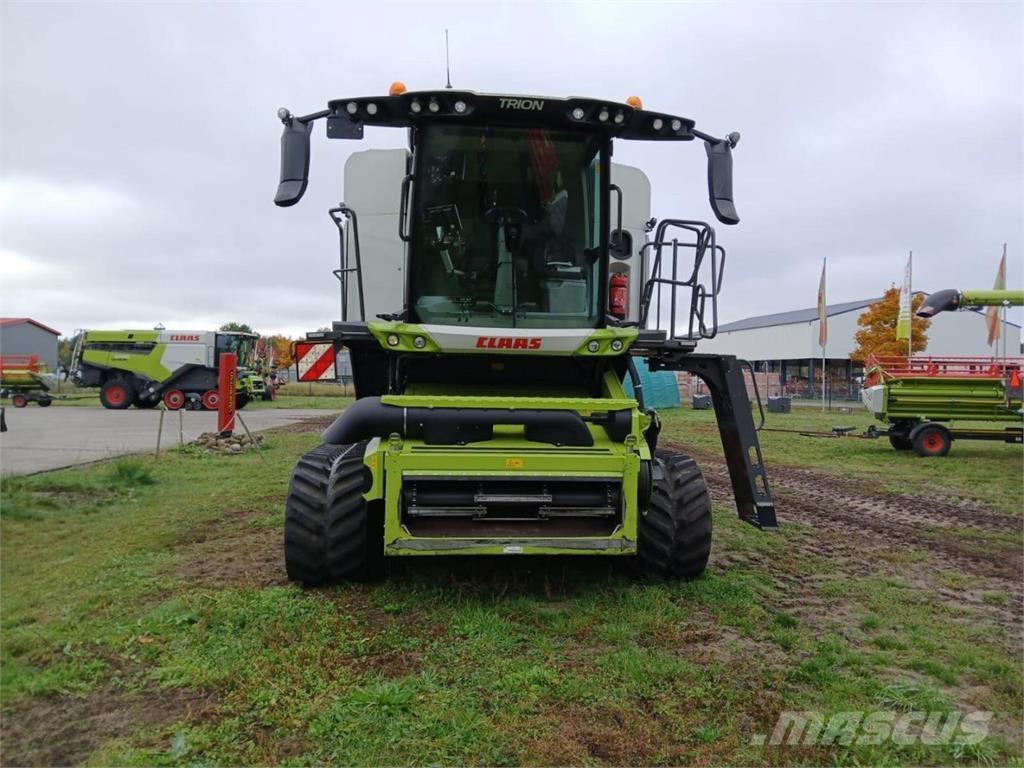 CLAAS Trion 660 TT Skördetröskor
