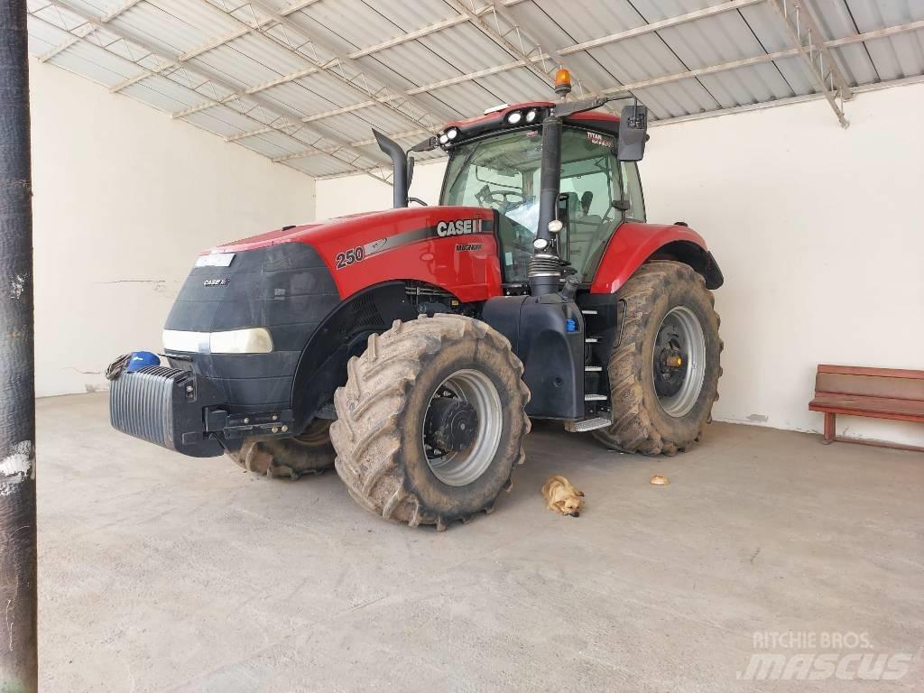 Case IH Magnum 250 Traktorer
