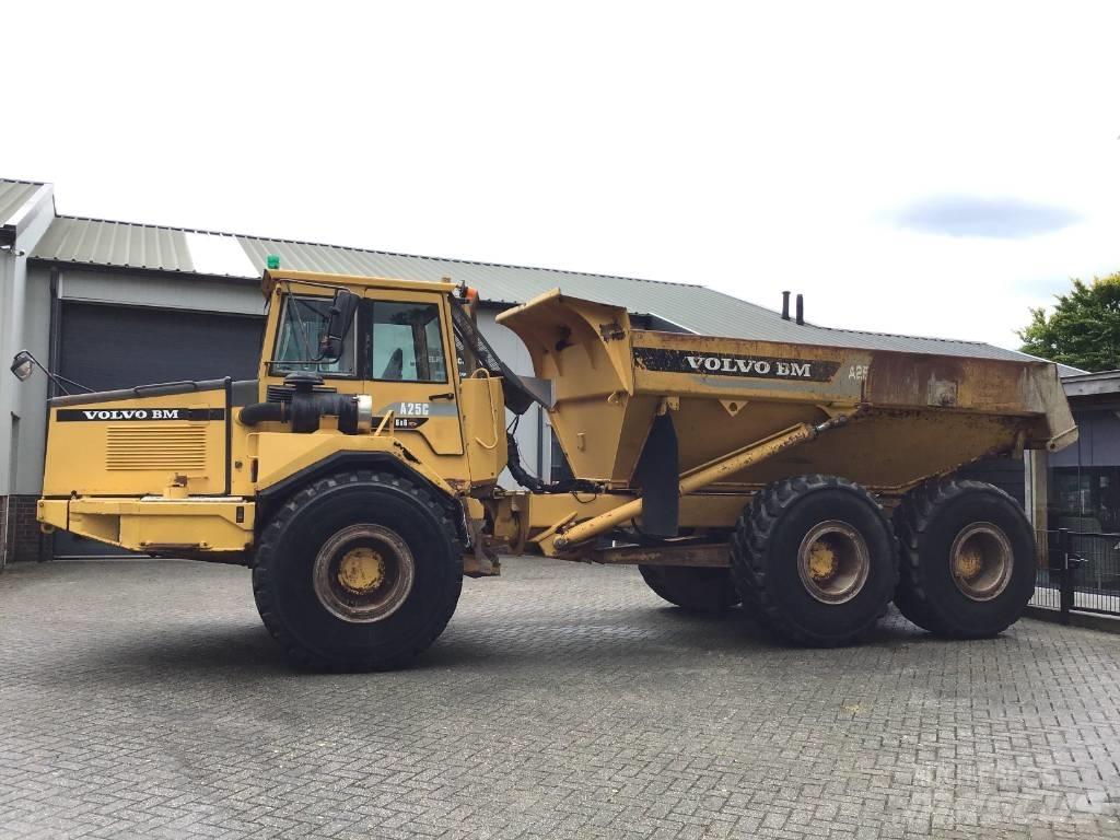 Volvo A 25 C Midjestyrd dumper