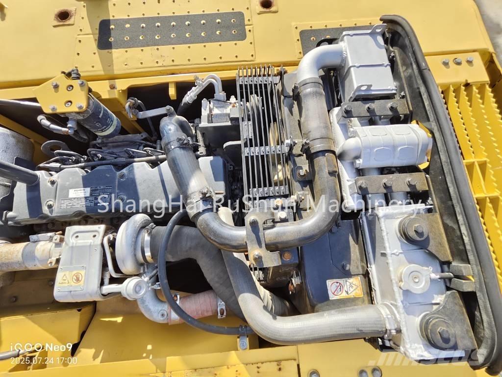 Komatsu 220-8 Bandgrävare