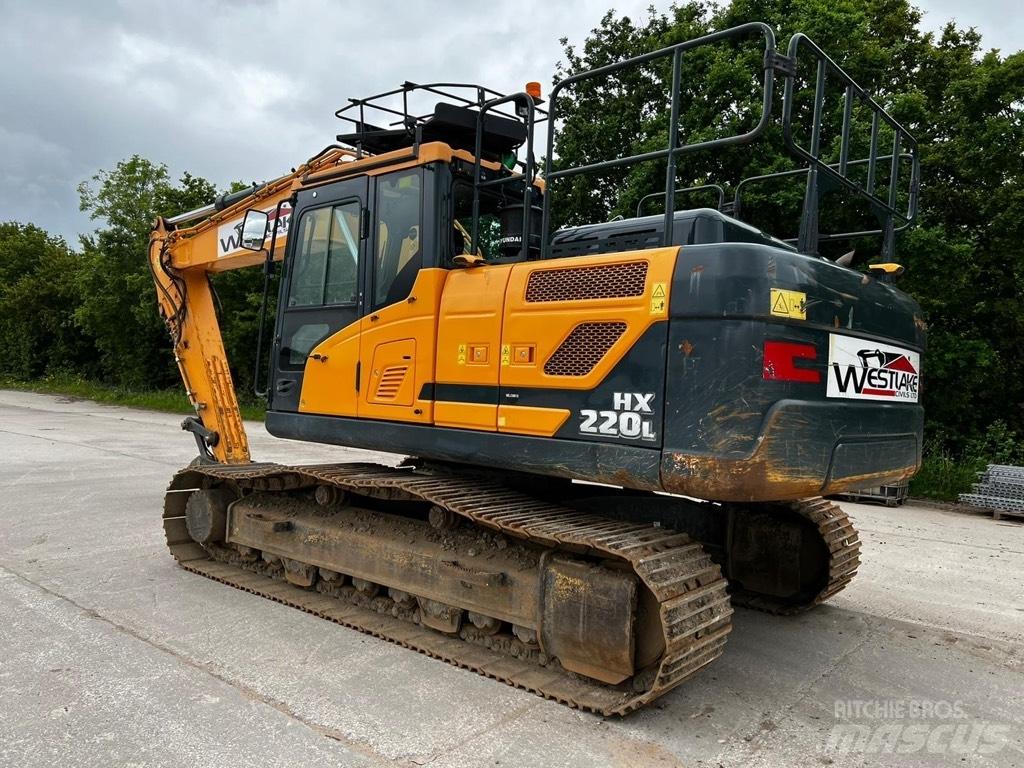 Hyundai HX 220 L Bandgrävare
