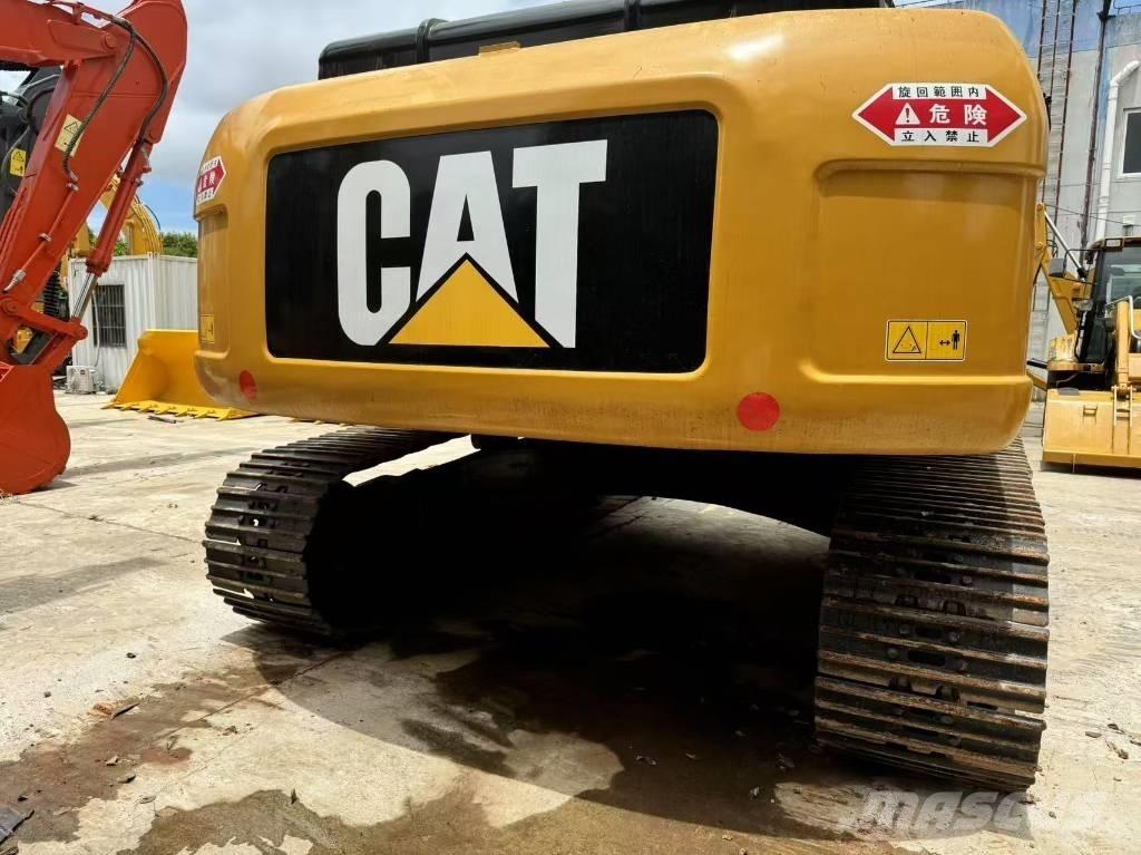 CAT 325 D L Bandgrävare