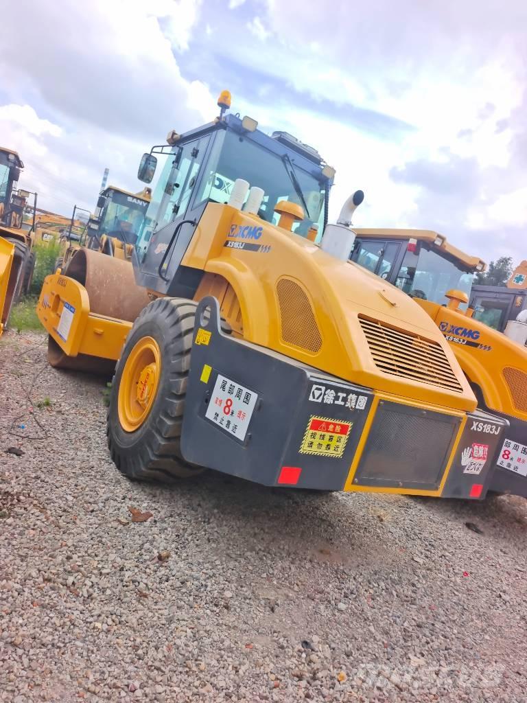 XCMG XS183J Envalsvältar