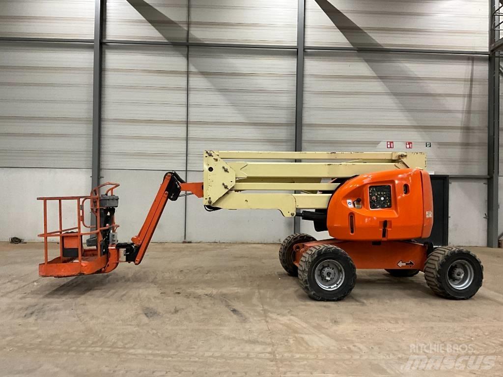 JLG 450 AJ Bomliftar