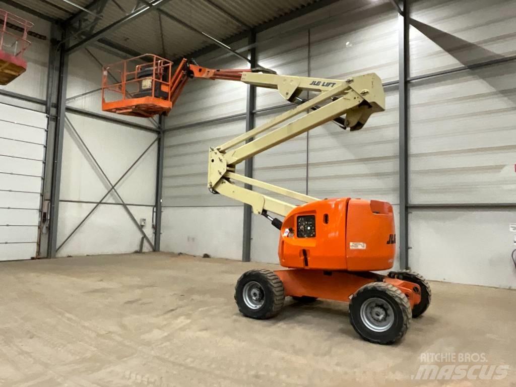 JLG 450 AJ Bomliftar