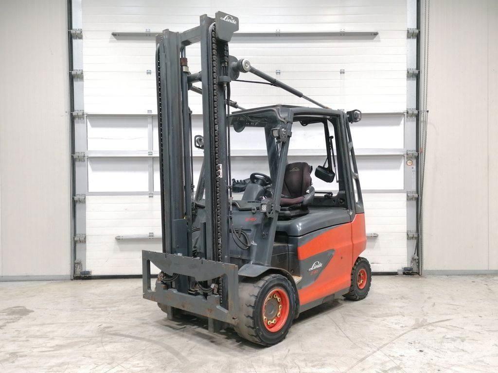 Linde E40H-01/600 Elmotviktstruckar