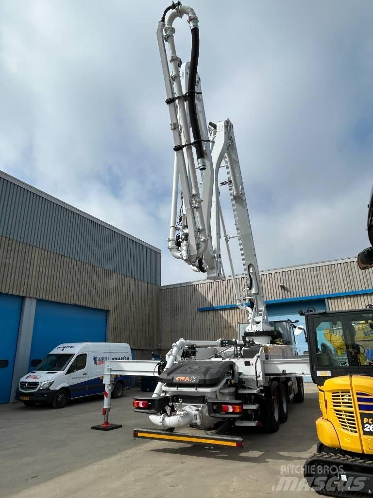 Cifa K36L-5 Lastbilar med betongpump