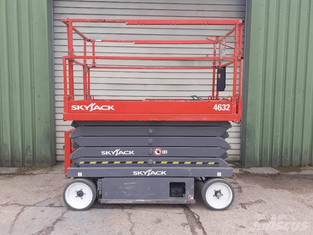 SkyJack SJ III 4632 Saxliftar