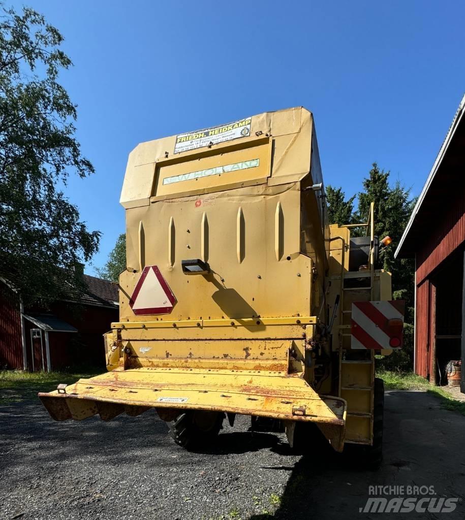 New Holland TX 34 Skördetröskor