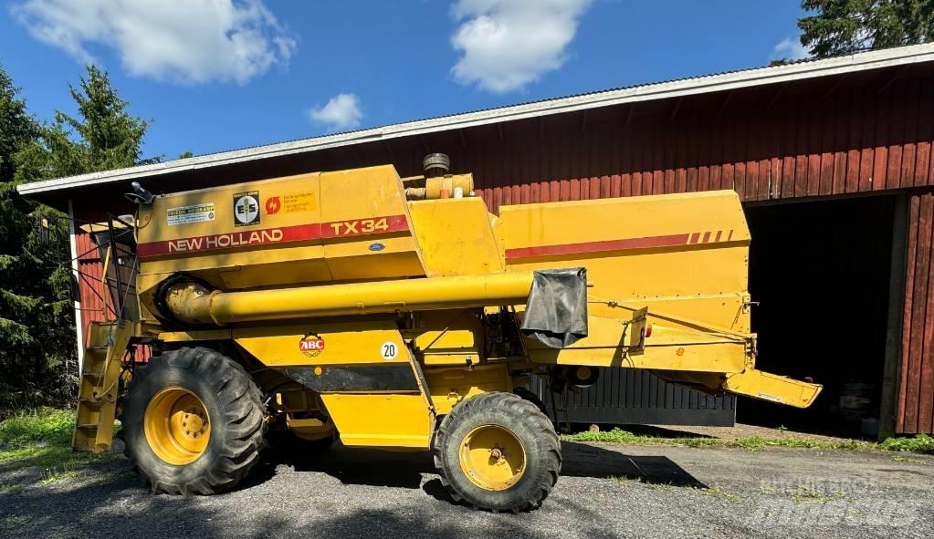 New Holland TX 34 Skördetröskor