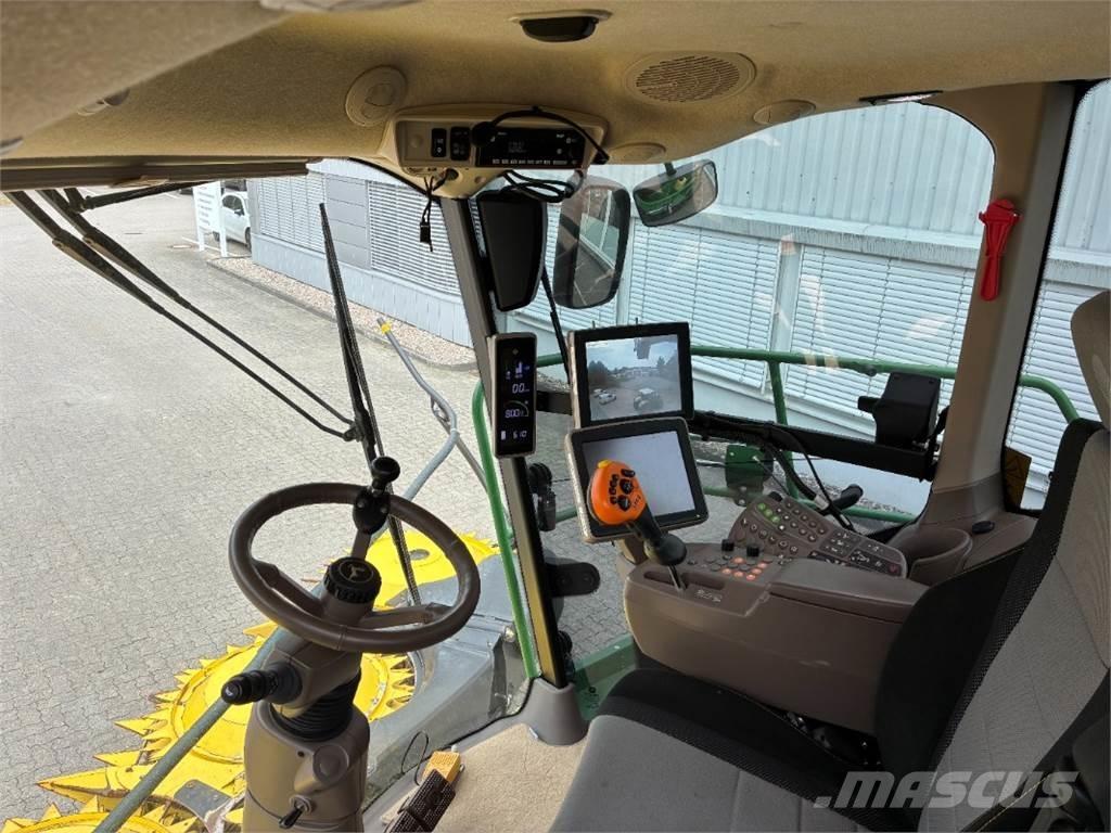 John Deere 9700i Fälthackar