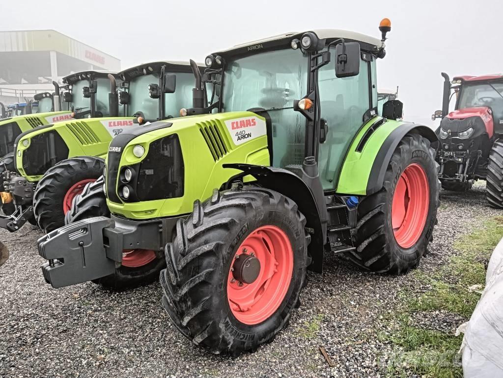 CLAAS Arion 440 Traktorer